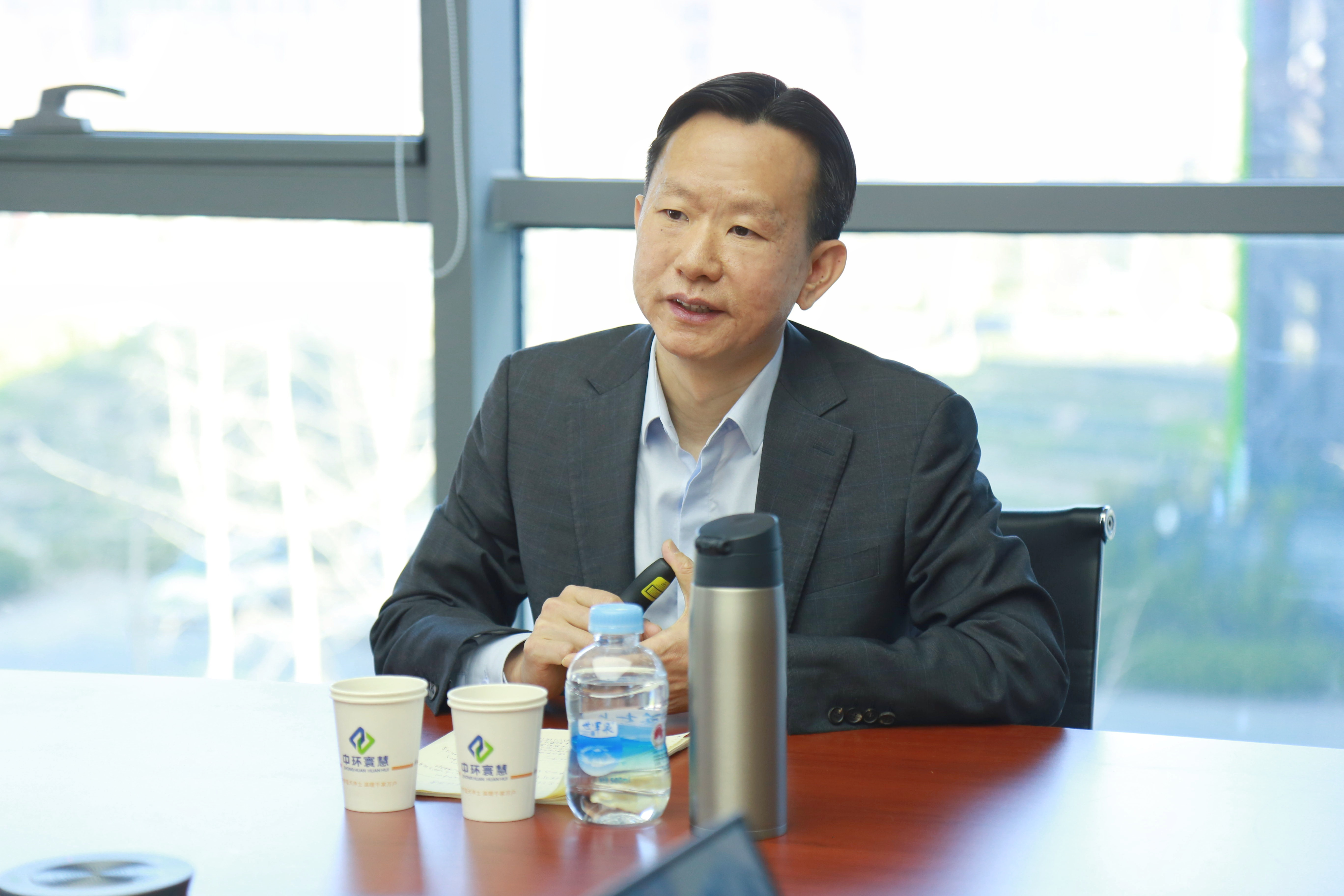 綠旗集團旗下中環(huán)寰慧集團三月空中大講堂培訓(xùn)解碼變革領(lǐng)導(dǎo)力